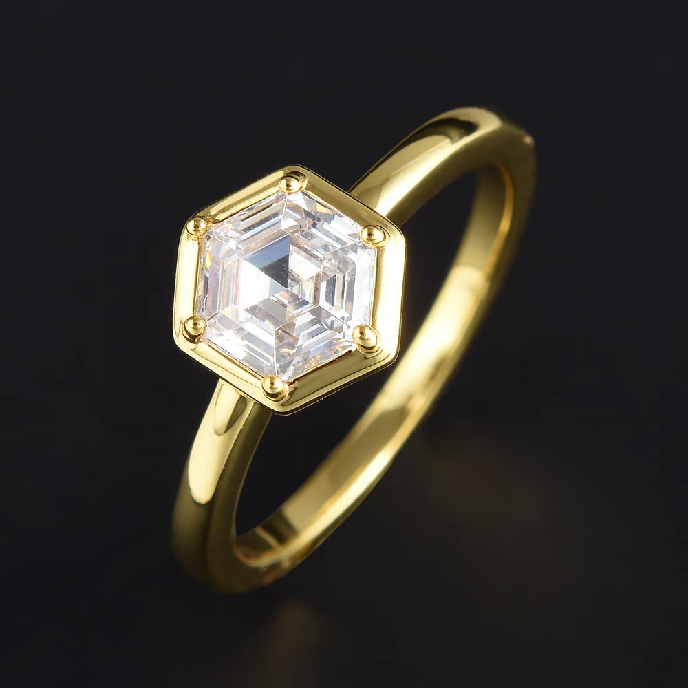 RIZILIA BEEHIVE Hexagon Solitaire Ring with Custom-Cut 1CT (6mm) Gemstone CZ in 18K Yellow Gold Plated