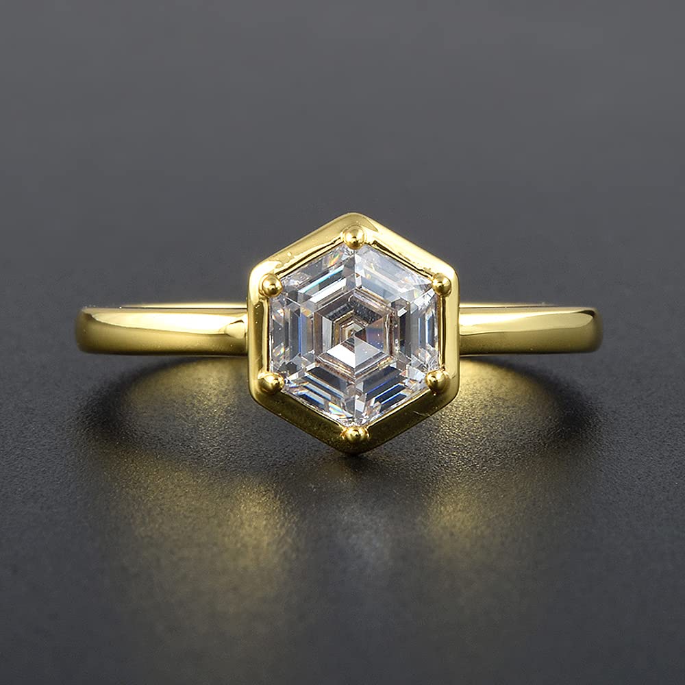 RIZILIA BEEHIVE Hexagon Solitaire Ring with Custom-Cut 1CT (6mm) Gemstone CZ in 18K Yellow Gold Plated